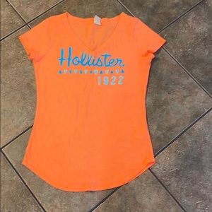 Hollister v neck T-shirt